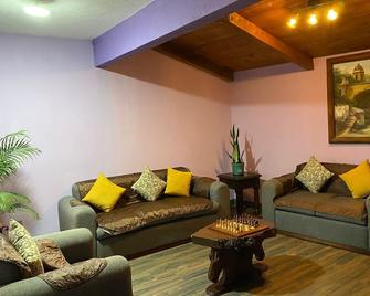 Hotel Quinta Vista Verde - Антіґуа-Ґватемала - Вітальня