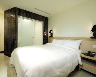 Bravo Hotel - Taichung City