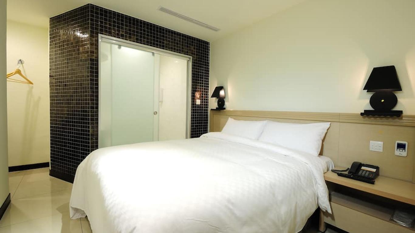 Bravo Hotel