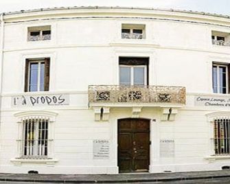 La Maison Ciara - Suites Et Chambres - Orange - Building