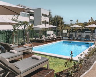 Bfresh Hotel - Padel, Pool & Fitness - Adults Only - Oporto - Piscina
