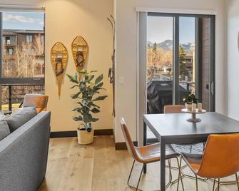 New Listing! Brand New Condo in the Heart of Downtown Whitefish! - Whitefish - Restaurant