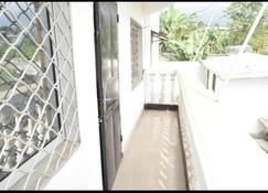 Apex guest facility 2 bedroom apartment - Buea - Balcony