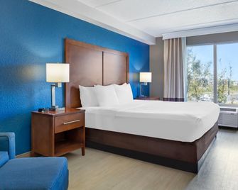 Comfort Inn & Suites Orlando North - Sanford - Habitación