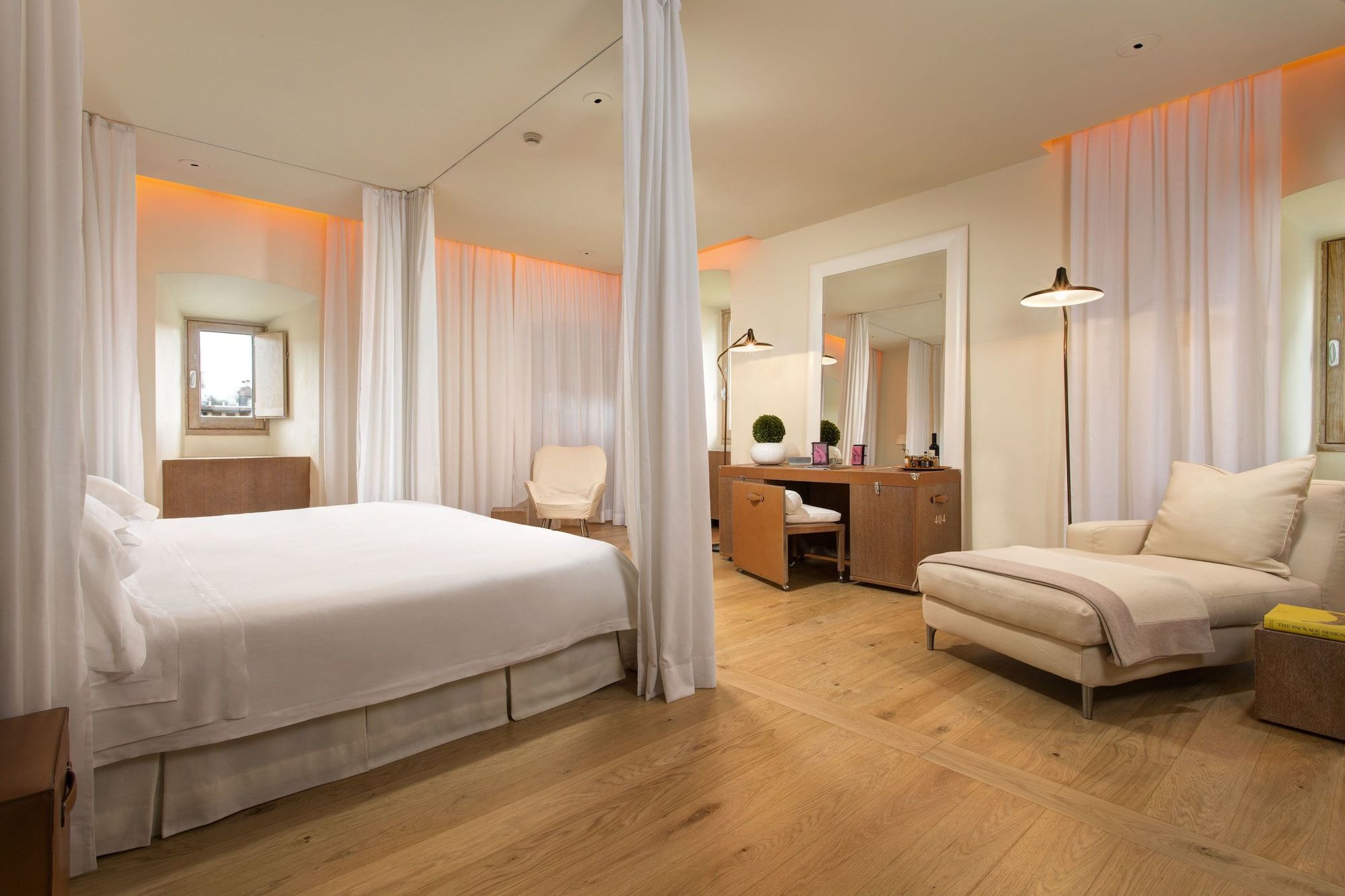 هوتل كونتينينتالي - لنجارنو كوليكشن