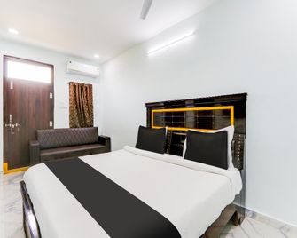 Hotel O Eashan Inn - Warangal - Bedroom