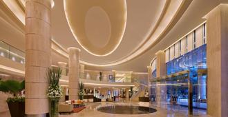 穆拜國際機場萬怡酒店 - 孟買 - 孟買 - 大廳