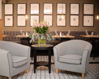 Comm Hotel Poznan Airport - Posen - Restaurant