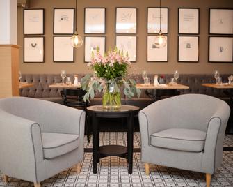 Comm Hotel Poznan Airport - بوزنان - مطعم