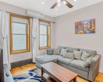 Brand New 2 Bed, 2 Full Bath Apt in Queens, NY - Κουίνς - Σαλόνι