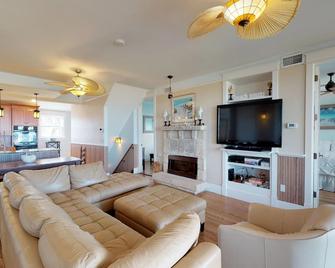 The Chautauqua Gorgeous Direct Oceanfront Home 3 Decks Pool Table - Amazing Views - Saint Augustine Beach