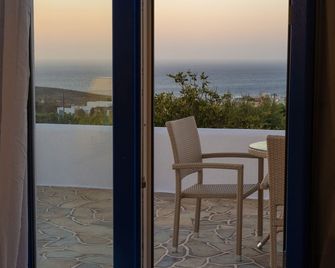 Fragoulis Village - Parikia - Balcón