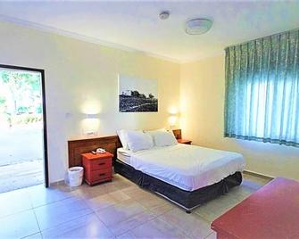 Nachsholim Holiday Village Hotel - Naẖsholim - Habitación