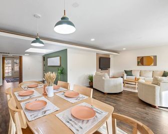 3 BR Home - Close to Highway & Amenities - Cameron Park - Comedor