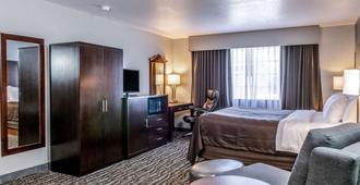 Clarion Hotel By Humboldt Bay - Eureka - Bedroom