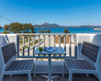 Olea Bay Hotel - Adamantas - Balcón