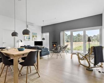 3 bedroom gorgeous home in ålbæk - Ålbæk - Dining room
