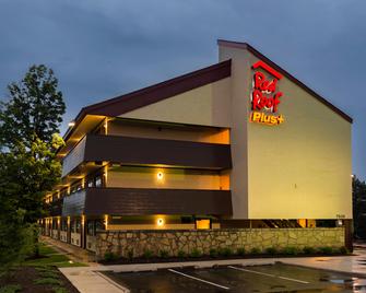 Red Roof Inn Plus+ Chicago - Willowbrook - Willowbrook - Building