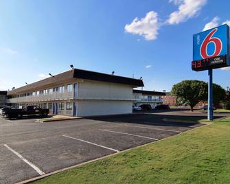 Motel 6 Lubbock - Lubbock - Byggnad