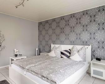Ferienwohnung Moselblick - Neumagen-Dhron - Bedroom