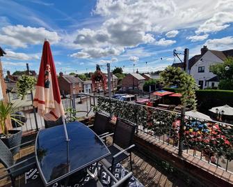 The Foresters Arms - טרפורלי - מרפסת