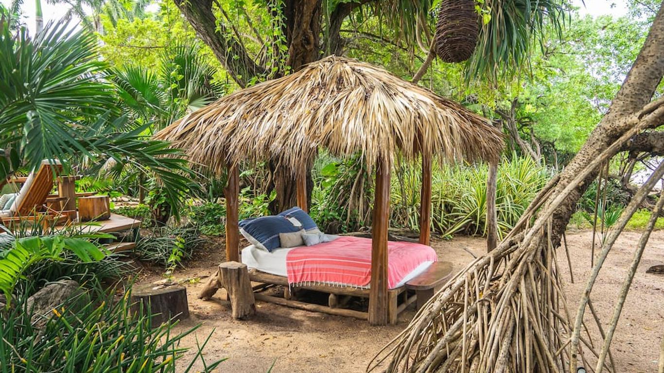 Sueño del Mar Beachfront Hotel