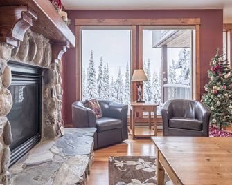 Aston House - Vernon - Salon