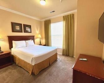 Relaxing 3 Bed Condo in Tuscana Resort condo - Davenport - Bedroom