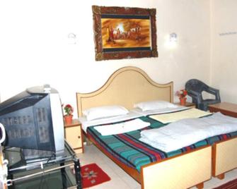 Tourist Rest House - Agra - Bedroom