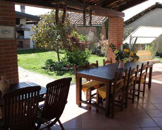 Bed and Breakfast Luna - Asti - Patio