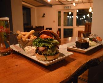 The Cornishman Inn - Tintagel