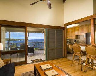 Hana Kai Maui - #203 Lanakila upper floor 1 BR - Hana - Living room