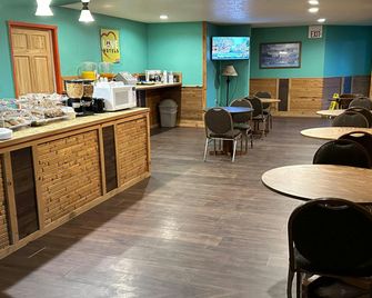 Love Hotels Kadoka By OYO At Badlands Sd - Kadoka - Dining room