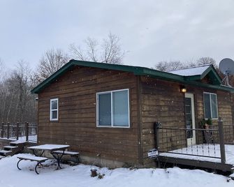 River road cabin - North Branch - Building