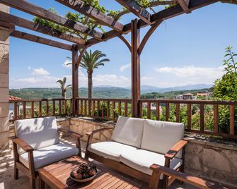 Spilia Village Hotel & Villas - Spilia - Balcony