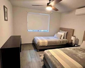 Hermosa y cómoda casa - 노갈레스 - 침실