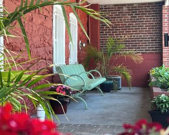 Hotel Gunter - Frostburg - Innenhof