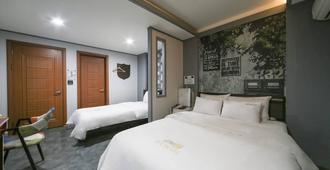 Sky Motel - Wonju - Bedroom