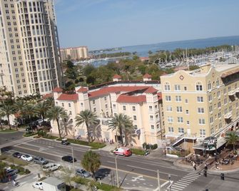 Ponce De Leon Hotel - St. Petersburg - Vista del exterior