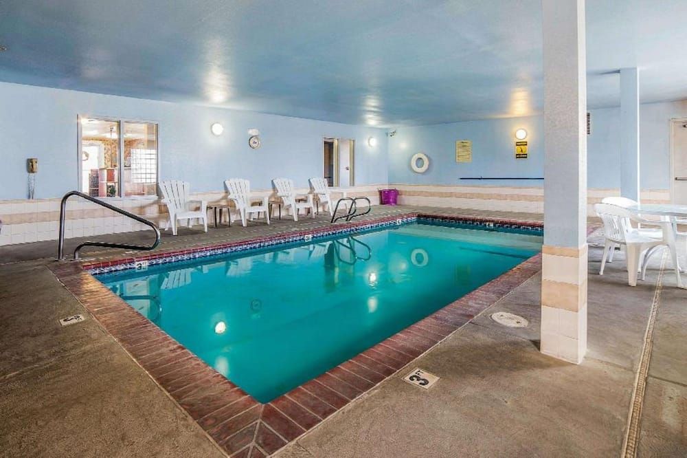 Fairbridge Inn & Suites Sunnyside - Sunnyside - Pool