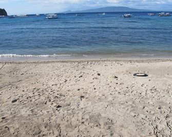 Seashore Beach Resort - Puerto Galera - Beach