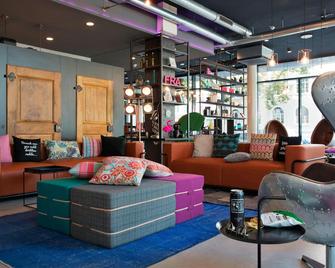 Moxy Frankfurt East - Frankfurt am Main - Lounge