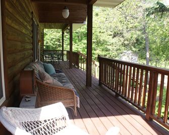 Stillwater Cabin Rental Cabin Inn The Woods - Stillwater - Balcony