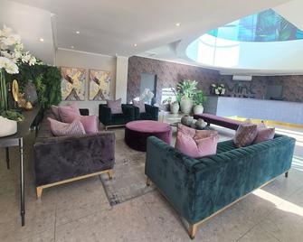 Mint Hotel 84 On Katherine - Sandton - Salon