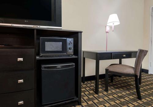 Super 8 By Wyndham Decatur Lithonia Atl Area 62 1 0 5 Decatur Hotel Deals Reviews Kayak