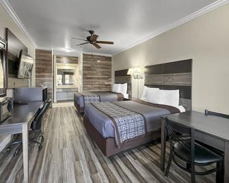Rodeo Lodge - Clovis - Bedroom