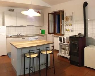 Casa Vacanze Modena - Costermano - Cocina