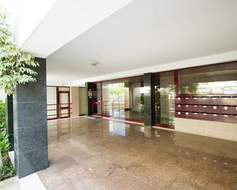 Spacious Apartment in Lisbon - Lisbon - Lobby