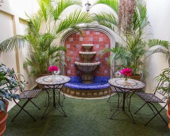 Hotel Colibri - Managua - Veranda