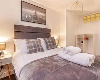 Host & Stay - New Street Suite - Worcester - Bedroom